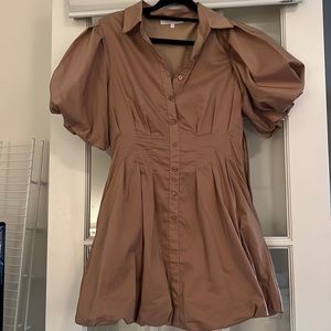 Olivaceous bubble hem and sleeve button front mini.